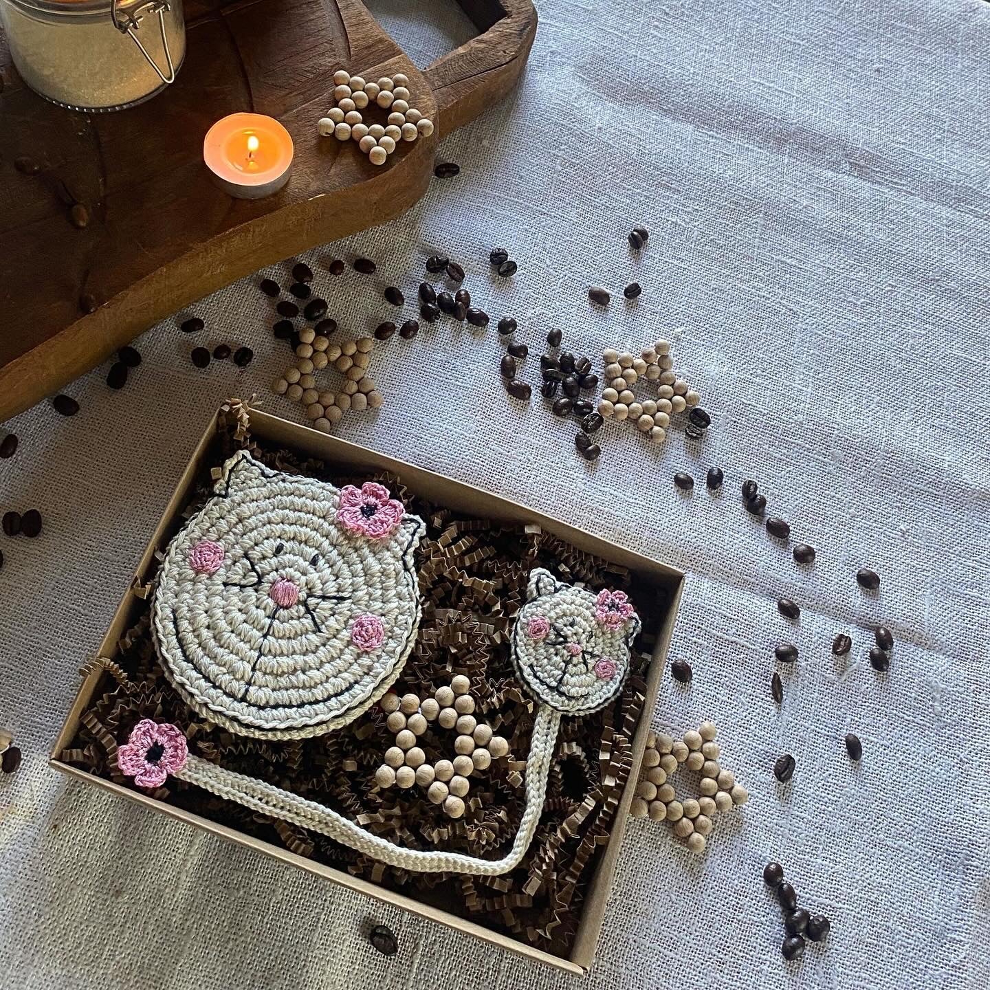 Cat Christmas Gift Box - Crochet Cat Coaster and Bookmark - Christmas Ornament Star