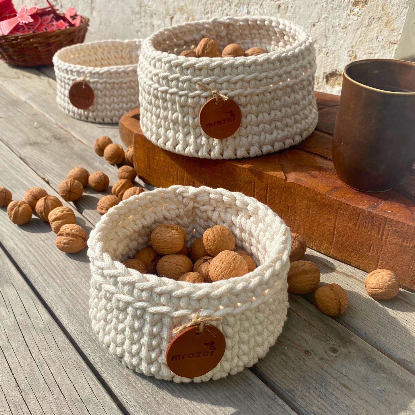 Crochet basket off-white