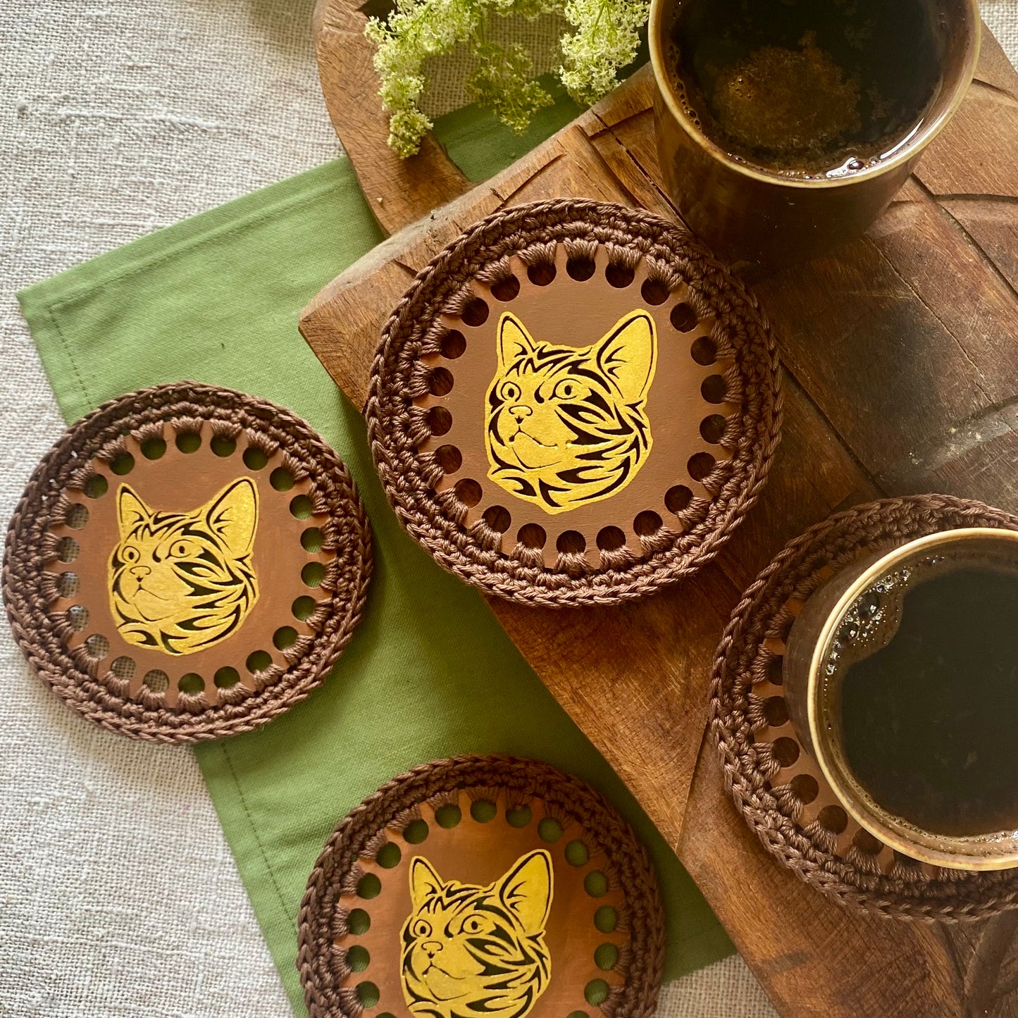 Wooden Gold Cat Coaster - Gift for Cat Lovers - First Home Gift - Kitchen Table Decor - Housewarming Gift - Wedding Gift Idea