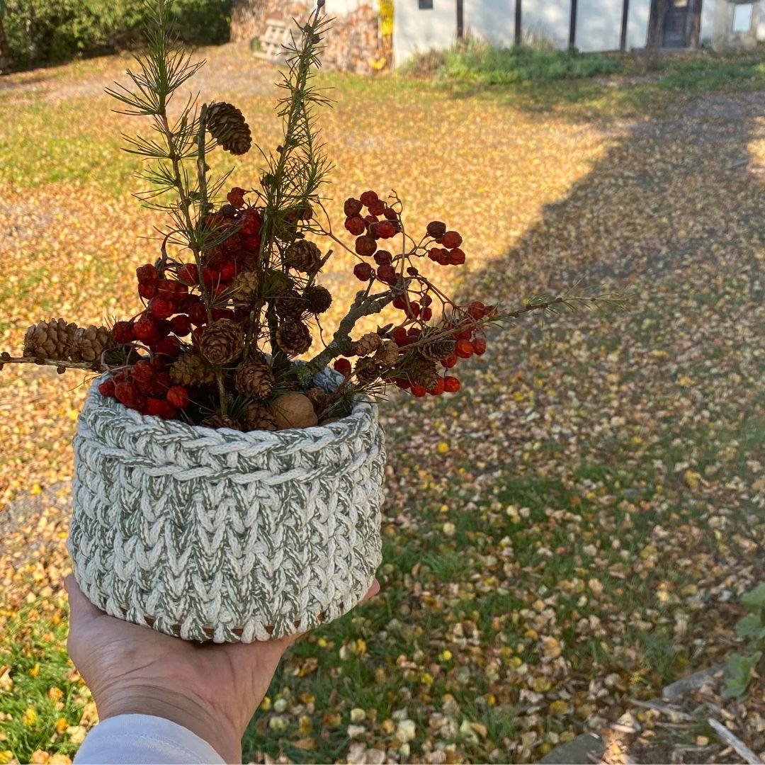 Crochet Basket Green and Cream