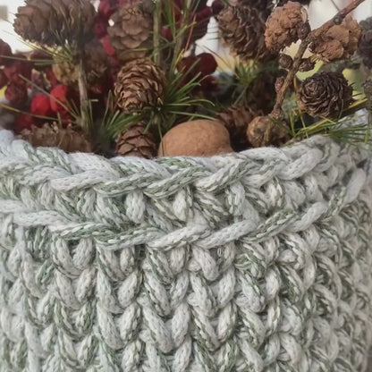Crochet Basket Green and Cream