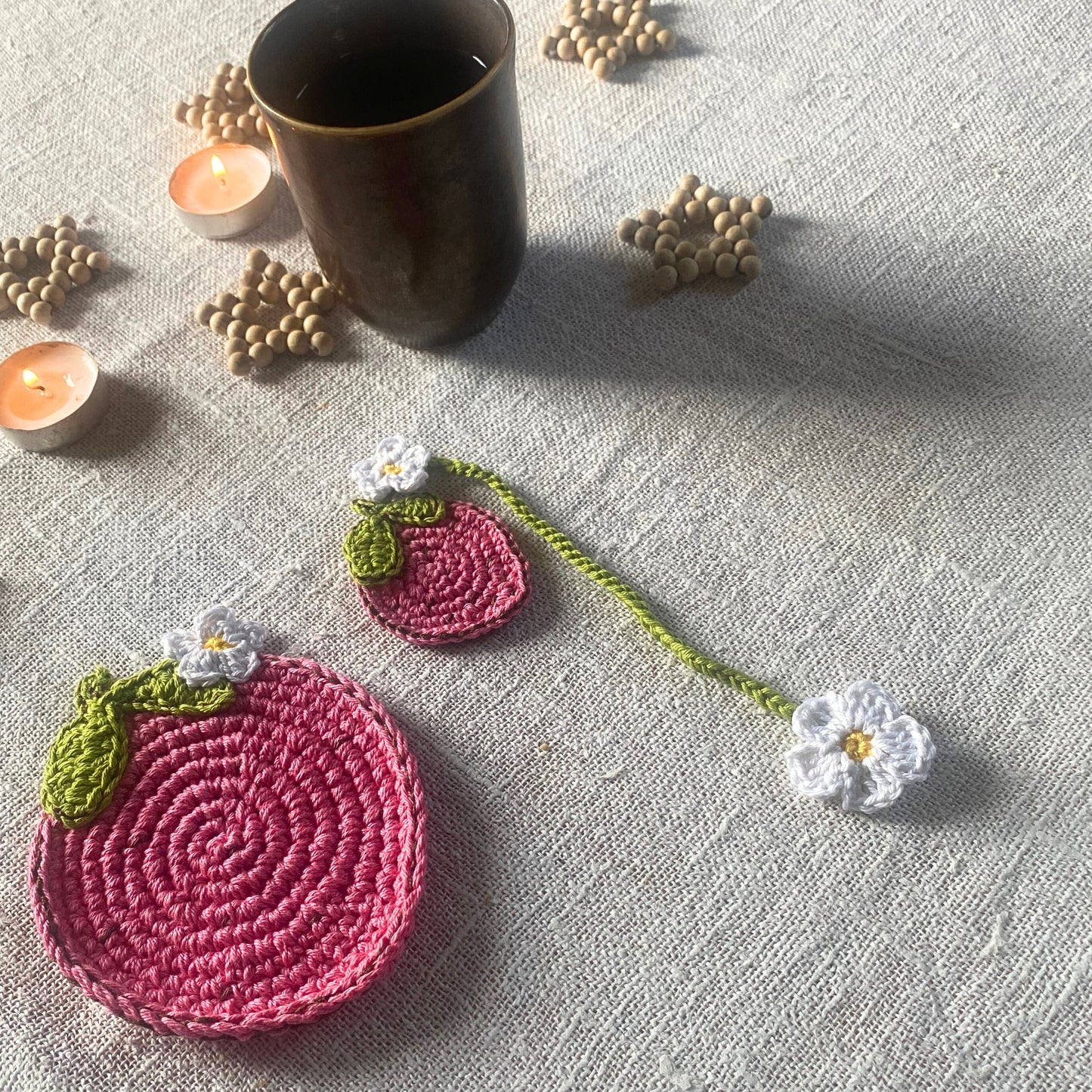 Strawberry Christmas Gift Box - Crochet Strawberry Coaster - Crochet Strawberry Bookmark - Christmas Ornament Star