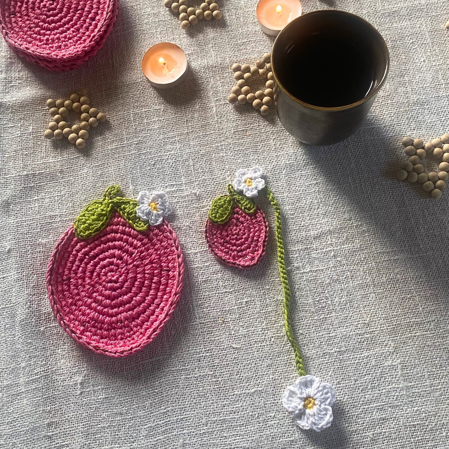 Strawberry Christmas Gift Box - Crochet Strawberry Coaster - Crochet Strawberry Bookmark - Christmas Ornament Star